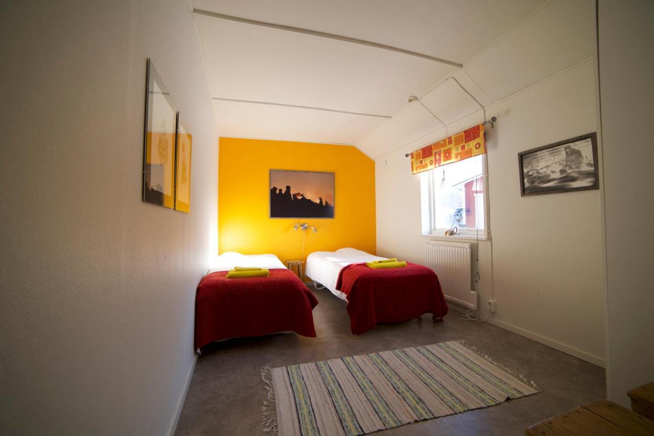 Ofelas Islandshaestar & Guideservice Kiruna Zewnętrze zdjęcie